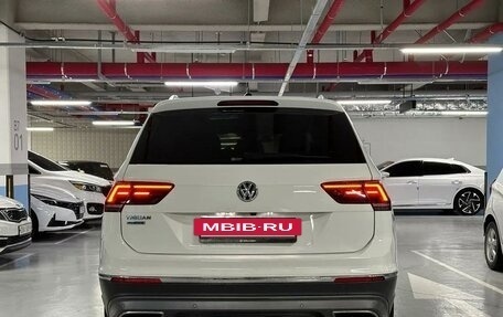 Volkswagen Tiguan II, 2021 год, 2 580 000 рублей, 5 фотография