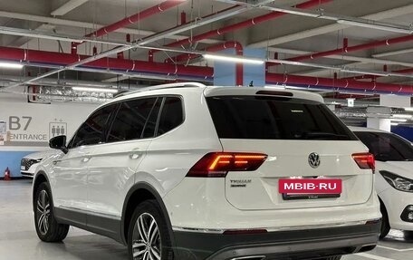 Volkswagen Tiguan II, 2021 год, 2 580 000 рублей, 6 фотография