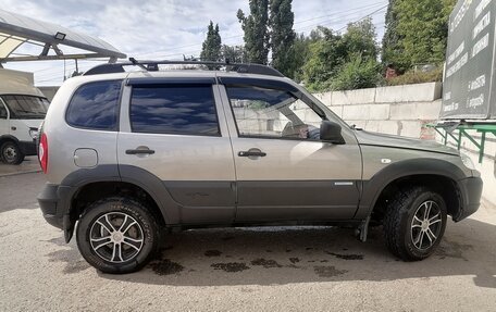 Chevrolet Niva I рестайлинг, 2011 год, 650 000 рублей, 5 фотография