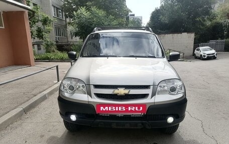 Chevrolet Niva I рестайлинг, 2011 год, 650 000 рублей, 4 фотография