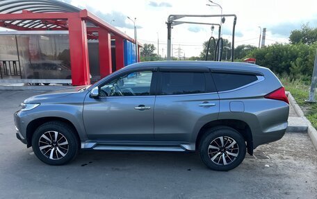 Mitsubishi Pajero Sport III рестайлинг, 2017 год, 3 200 000 рублей, 6 фотография