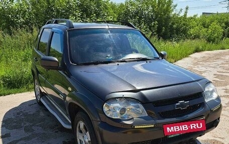 Chevrolet Niva I рестайлинг, 2012 год, 560 000 рублей, 3 фотография