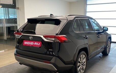 Toyota RAV4, 2021 год, 3 600 000 рублей, 7 фотография