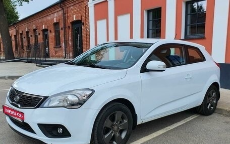 KIA cee'd I рестайлинг, 2011 год, 850 000 рублей, 3 фотография