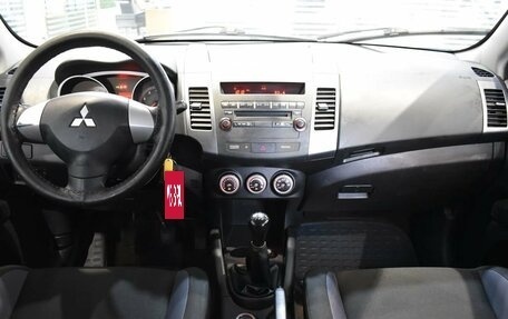 Mitsubishi Outlander III рестайлинг 3, 2008 год, 1 040 000 рублей, 5 фотография