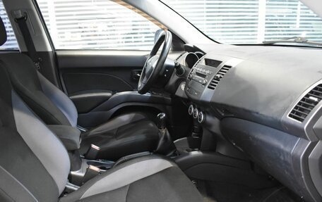 Mitsubishi Outlander III рестайлинг 3, 2008 год, 1 040 000 рублей, 13 фотография