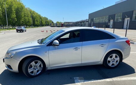 Chevrolet Cruze II, 2011 год, 900 000 рублей, 7 фотография