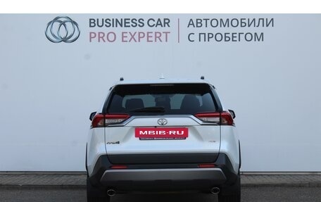 Toyota RAV4, 2020 год, 3 740 000 рублей, 5 фотография