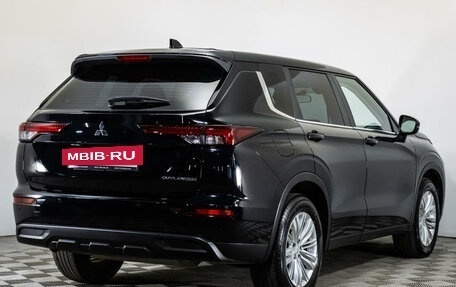 Mitsubishi Outlander, 2023 год, 3 699 000 рублей, 5 фотография