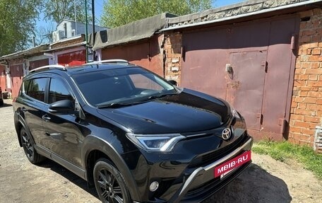 Toyota RAV4, 2018 год, 2 989 000 рублей, 4 фотография