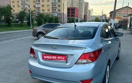 Hyundai Solaris II рестайлинг, 2011 год, 830 000 рублей, 5 фотография