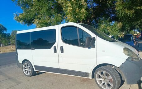 Renault Trafic, 2002 год, 1 300 000 рублей, 4 фотография