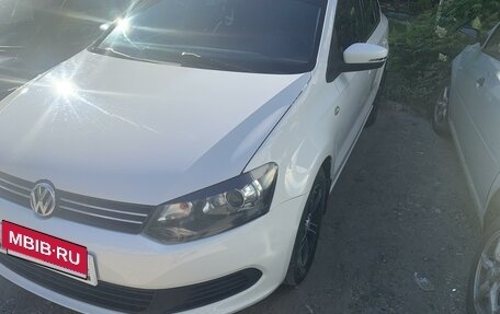 Volkswagen Polo VI (EU Market), 2012 год, 950 000 рублей, 3 фотография