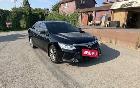 Toyota Camry, 2015 год, 2 250 000 рублей, 2 фотография