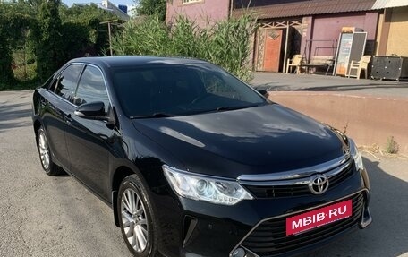 Toyota Camry, 2015 год, 2 250 000 рублей, 3 фотография