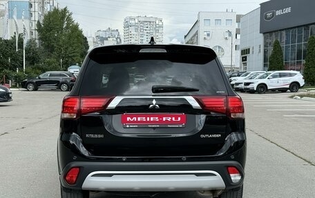 Mitsubishi Outlander III рестайлинг 3, 2019 год, 2 720 000 рублей, 6 фотография