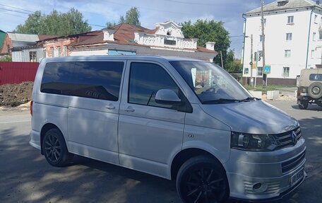 Volkswagen Caravelle T5, 2014 год, 2 650 000 рублей, 3 фотография