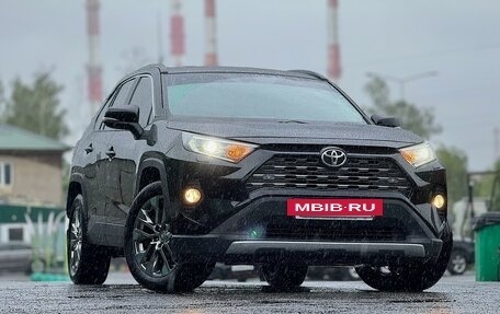 Toyota RAV4, 2021 год, 3 850 000 рублей, 3 фотография