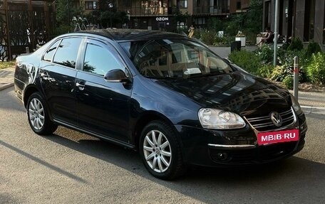 Volkswagen Jetta VI, 2010 год, 670 000 рублей, 2 фотография