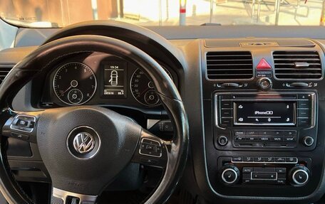 Volkswagen Jetta VI, 2010 год, 670 000 рублей, 11 фотография