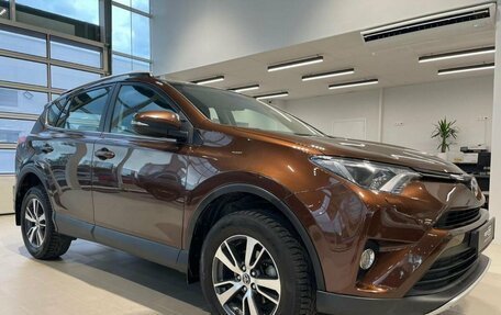 Toyota RAV4, 2016 год, 2 289 000 рублей, 2 фотография