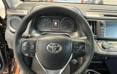 Toyota RAV4, 2016 год, 2 289 000 рублей, 11 фотография