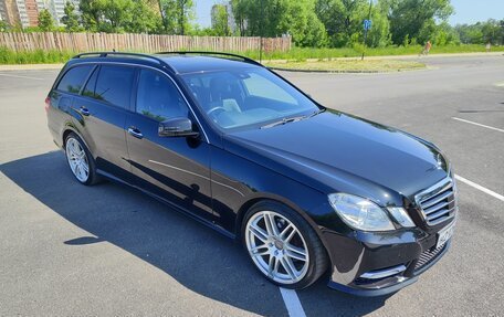 Mercedes-Benz E-Класс, 2011 год, 2 000 000 рублей, 6 фотография