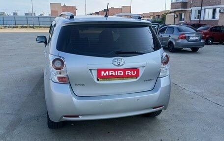 Toyota Verso I, 2011 год, 1 200 000 рублей, 2 фотография