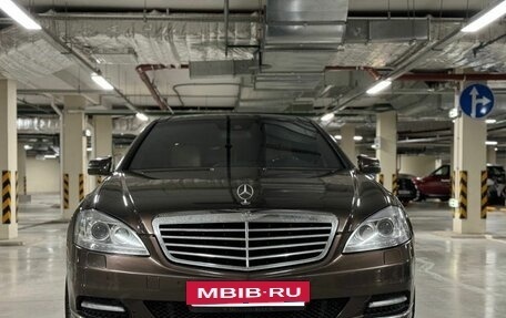 Mercedes-Benz S-Класс, 2011 год, 1 050 000 рублей, 3 фотография