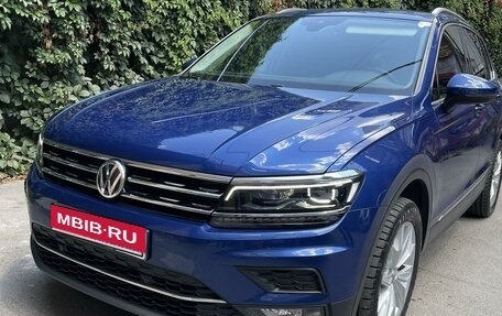 Volkswagen Tiguan II, 2019 год, 3 300 000 рублей, 1 фотография