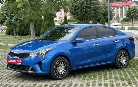 KIA Rio IV, 2021 год, 1 710 000 рублей, 2 фотография