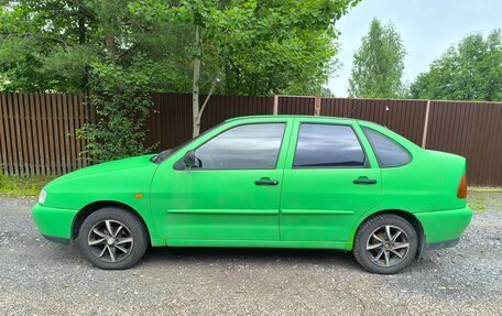 Volkswagen Polo III рестайлинг, 1998 год, 310 000 рублей, 2 фотография