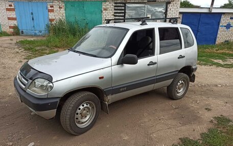 Chevrolet Niva I рестайлинг, 2005 год, 265 000 рублей, 1 фотография