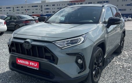 Toyota RAV4, 2020 год, 3 590 000 рублей, 1 фотография