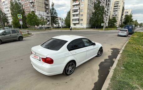 BMW 3 серия, 2011 год, 1 360 000 рублей, 4 фотография