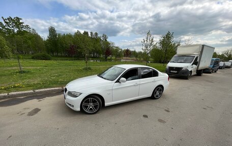 BMW 3 серия, 2011 год, 1 360 000 рублей, 8 фотография