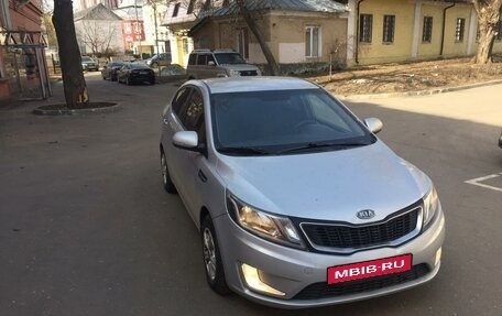 KIA Rio III рестайлинг, 2011 год, 300 000 рублей, 3 фотография