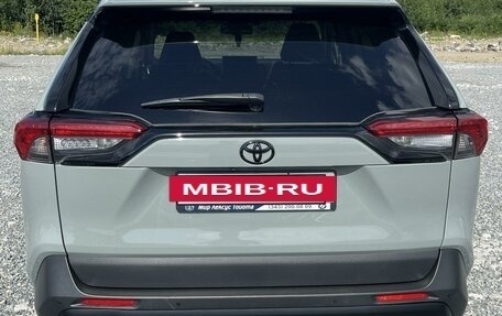 Toyota RAV4, 2020 год, 3 590 000 рублей, 4 фотография