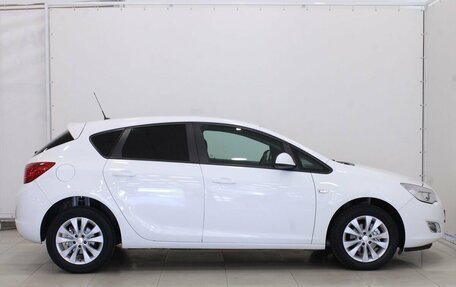 Opel Astra J, 2012 год, 785 000 рублей, 11 фотография