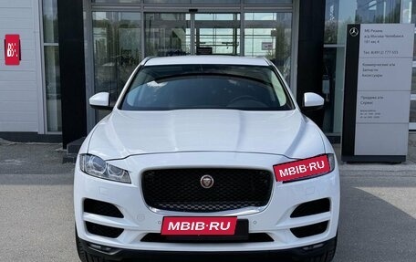 Jaguar F-Pace, 2018 год, 2 650 000 рублей, 2 фотография