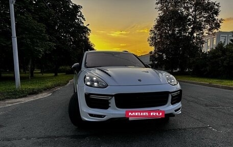 Porsche Cayenne III, 2015 год, 5 600 000 рублей, 2 фотография