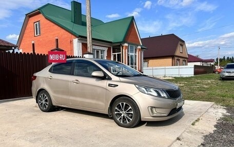 KIA Rio III рестайлинг, 2012 год, 900 000 рублей, 4 фотография