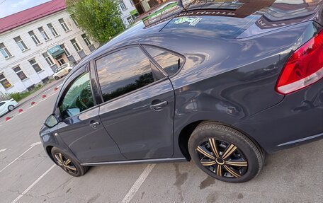 Volkswagen Polo VI (EU Market), 2012 год, 750 000 рублей, 2 фотография