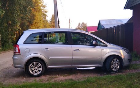 Opel Zafira B, 2012 год, 750 000 рублей, 2 фотография