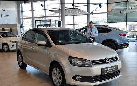 Volkswagen Polo VI (EU Market), 2010 год, 675 000 рублей, 3 фотография