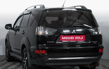 Mitsubishi Outlander III рестайлинг 3, 2010 год, 1 350 000 рублей, 7 фотография