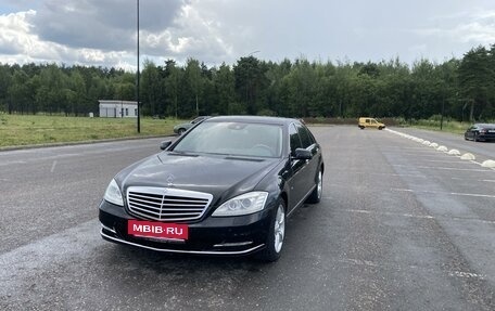 Mercedes-Benz S-Класс, 2011 год, 1 750 000 рублей, 2 фотография