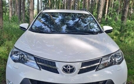 Toyota RAV4, 2013 год, 2 050 000 рублей, 2 фотография