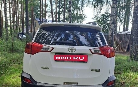 Toyota RAV4, 2013 год, 2 050 000 рублей, 4 фотография