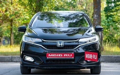 Honda Fit III, 2018 год, 1 380 000 рублей, 2 фотография